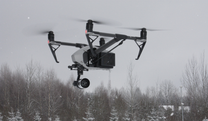 VGTU AGAI specialistai mokys pasieniečius kaip elgtis su dronais